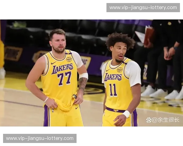 巅峰对决的艺术：湖人vs掘金全场回放国语，深度解构紫金军团与高原军团的宿命之战